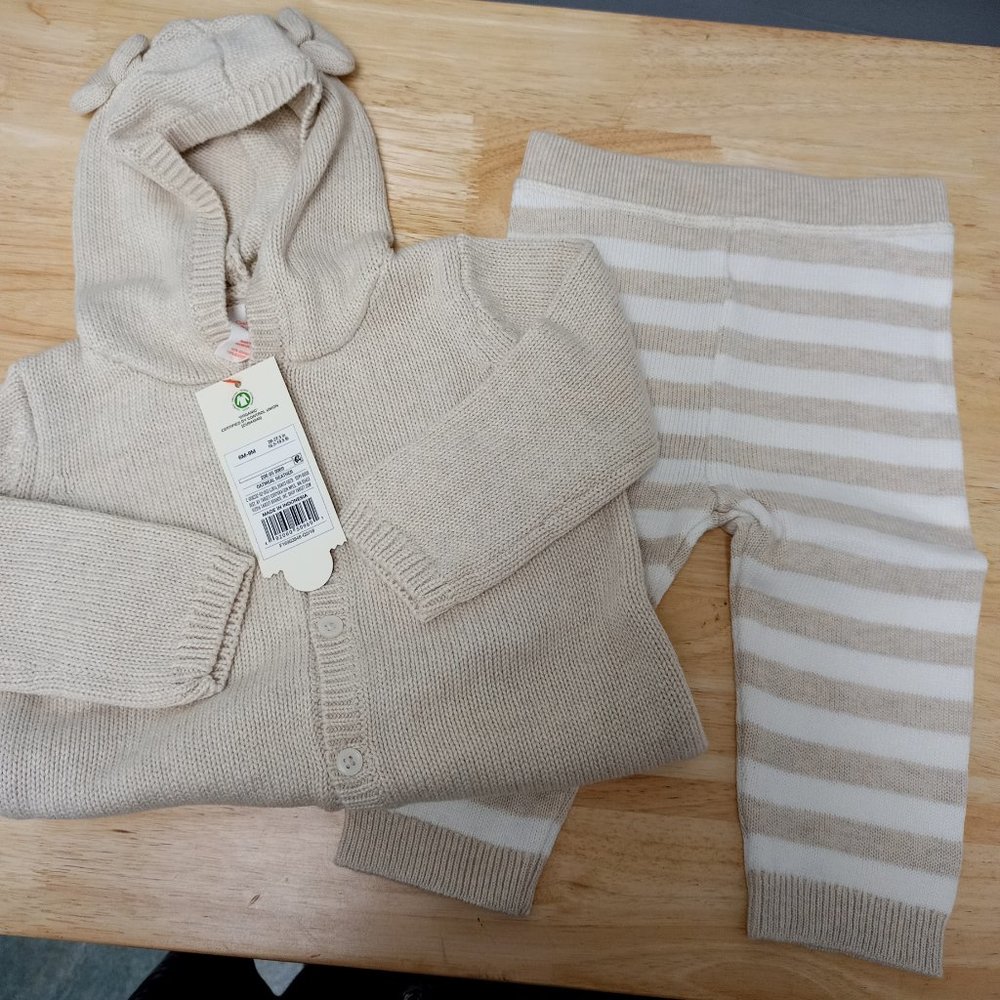 Baby Cat & Jack 2 piece outfit Size 6-9M